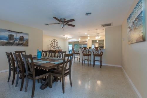 New York Avenue Rancher in Sarasota, USA