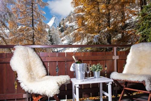 Chalet and Penthouse Zen, two Properties, 100m from Ski Lift and Piste in Център на града