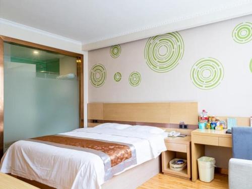 GreenTree Inn Gannan Hezuo Pedestrian Street Express Hotel photo 1