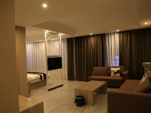 GreenTree Inn Changdu Basu Ranwu Lake Spot Express Hotel in Nyingchi