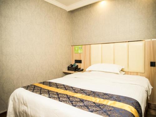 GreenTree Inn Jinhua Railway Station Express Hotel