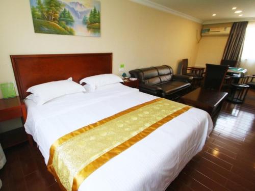 GreenTree Inn Shanghai Meilan Lake Hutai Road Express Hotel