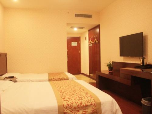 GreenTree Inn Shanxi JinZhong JieXiu Railway Station Express Hotel