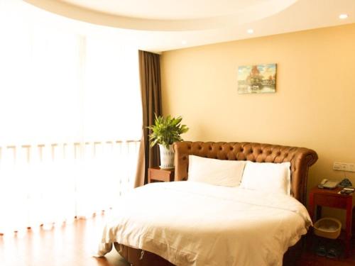 GreenTree Inn Jiangsu HuaiAn Xiangyu Avenue New Eco-City Hexia Ancient Town Business Hotel