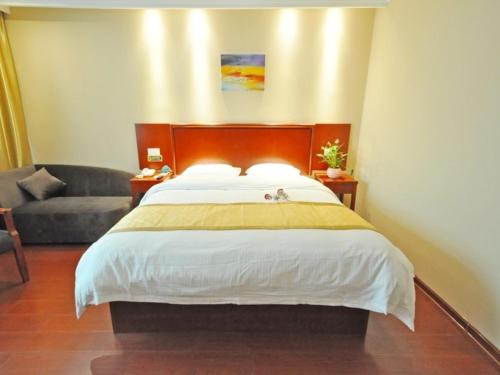 GreenTree Inn Linxi International Convention Center Express Hotel photo 2