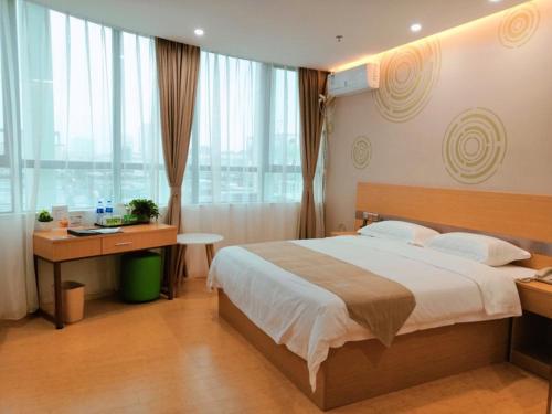 GreenTree Inn Shanghai Jinshan District Wanda Plaza Longhao Road Express Hotel