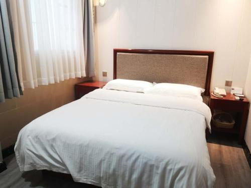 GreenTree Inn Nanjing Yuhuatai Scenic Spot China Gate Subway Station Express Hotel