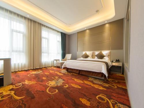 GreenTree Eastern Yibin Yijian Road New City Plaza Hotel