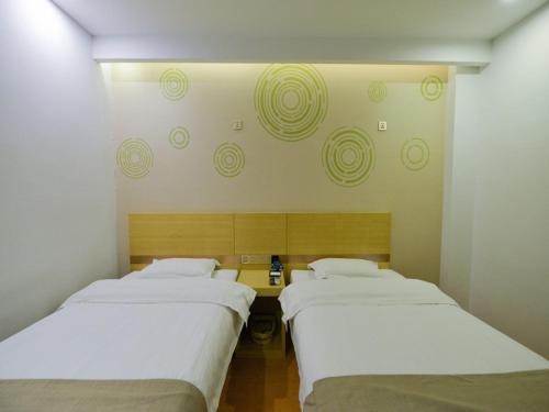 GreenTree Inn Dalian North Railway Station Express Hotel photo