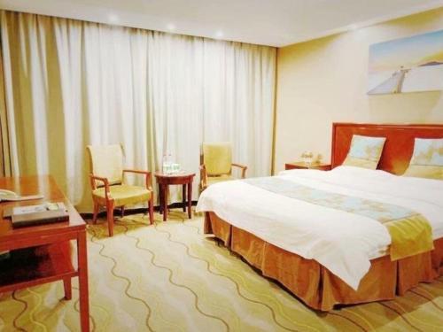 GreenTree Inn HeNan PuYang Oil-field Headquarters Business Hotel GreenTree Inn HeNan PuYang Oil-field Headquarters is a popular choice amongst travelers in Puyang, whether exploring or just passing through. Featuring a complete list of amenities, guests will find t