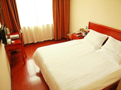 GreenTree Inn Jiangsu Nanjing Zhongyangmen Railway Station Express Hotel – Nanjing, Jiangsu, MD