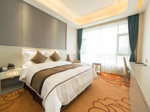 GreenTree Eastern Yibin Yijian Road New City Plaza Hotel