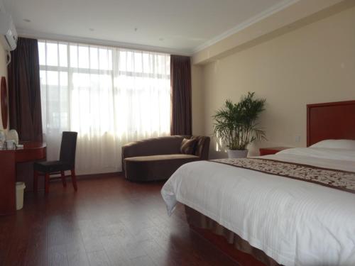 GreenTree Inn JiangSu YanCheng XiangShui ChenJiaGang RenMin E) Road HuangHai Road Business Hotel