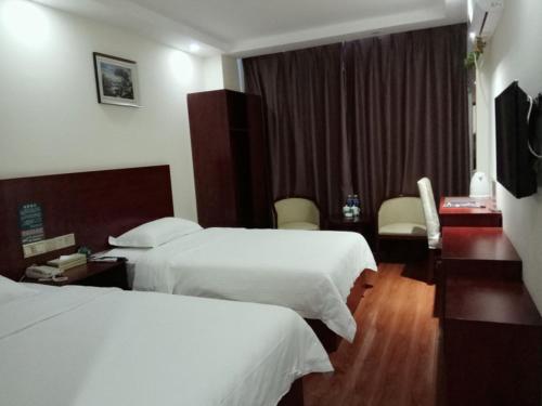 greentree inn hubei xianning railway station business hotel