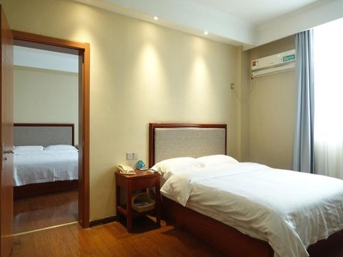 GreenTree Inn Nanjing Yuhuatai Scenic Spot China Gate Subway Station Express Hotel