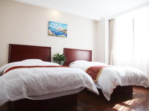 GreenTree Inn Beijing Tongzhou District Gengzhuang Friendship Hospital Express Hotel GreenTree Beijing Tongzhou Gengzhuang Luyidong Roa is a popular choice amongst travelers in Beijing, whether exploring or just passing through. The hotel offers guests a range of services and amenitie