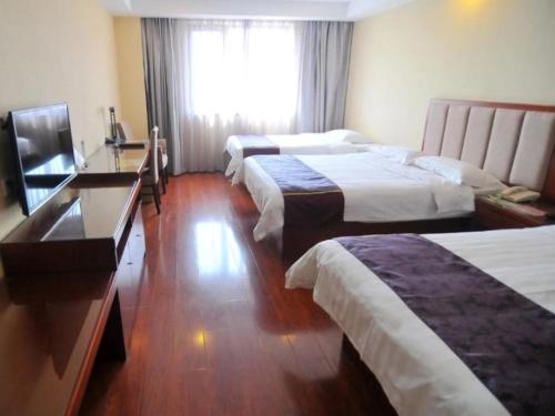 GreenTree Inn Shandong Qingdao Wuyishan Road Jiashike Shopping center Business Hotel - image 2