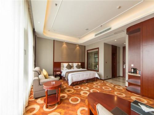 GreenTree Eastern Yibin Yijian Road New City Plaza Hotel