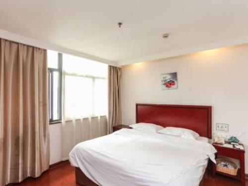 GreenTree Inn Jiangsu Changzhou Chunqiuyancheng Hutang Huayuan Street Express Hotel