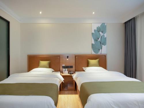 GreenTree Inn Kunming Nanping Pedestrian Street Hotel - image 2