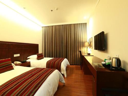 GreenTree Inn Jiangsu Nantong Qidong Middle Heping Road Business Hotel