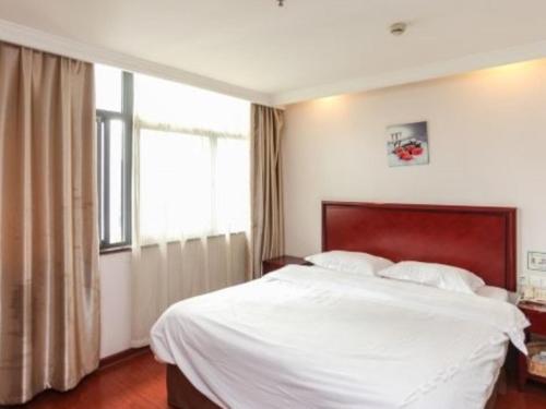 GreenTree Inn Jiangsu Changzhou Chunqiuyancheng Hutang Huayuan Street Express Hotel