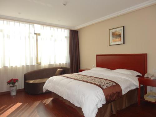 GreenTree Inn JiangSu YanCheng XiangShui ChenJiaGang RenMin E) Road HuangHai Road Business Hotel