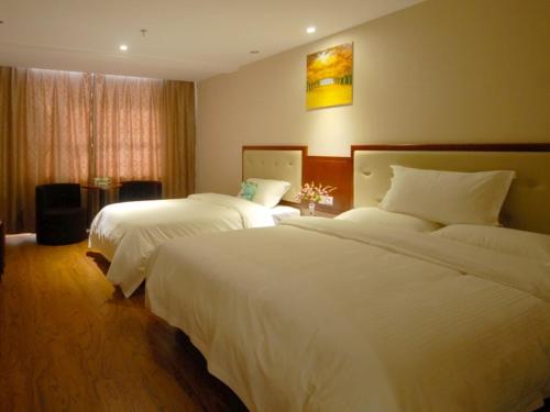 GreenTree Inn ShanDong TaiAn Bus Station LingShan Street Express Hotel - image 2