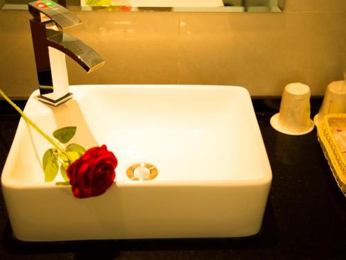 greentree inn dalian airport new district xinzhaizi express hotel
