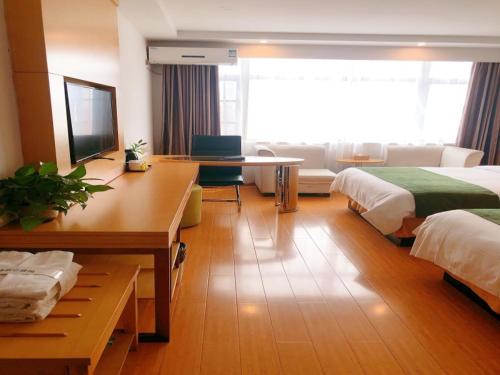 GreenTree Inn Xinyang Gushi County Yucheng Avenue Express Hotel