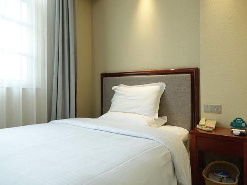 GreenTree Inn Nanjing Yuhuatai Scenic Spot China Gate Subway Station Express Hotel