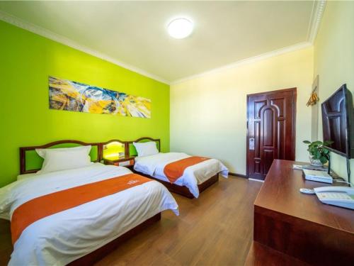 Shell Dali City Dali Ancient Town South Gate Hotel – Dali, KS