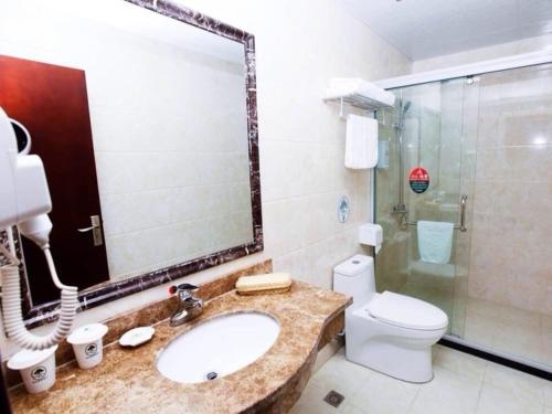 GreenTree Inn Anhui Hefei Huizhou Avenue Dazhonglou Express Hotel – Hefei, VA