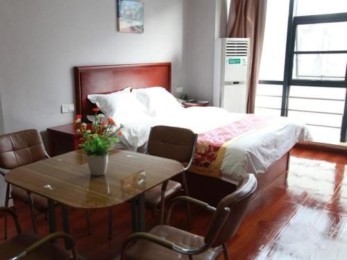 GreenTree Inn Jiangsu Wuxi Xibei Town Xingtiandi Shell Hotel GreenTree Inn Jiangsu Wuxi Xibei Town Xingtiandi S is a popular choice amongst travelers in Wuxi, whether exploring or just passing through. Both business travelers and tourists can enjoy the property