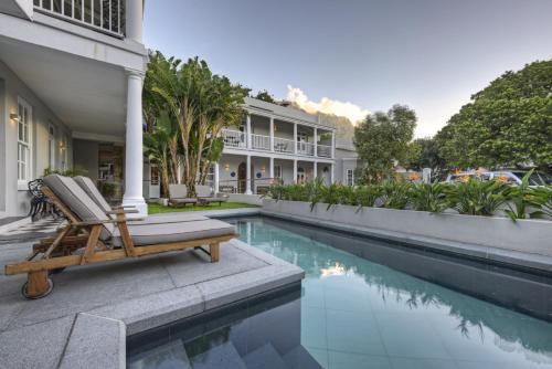 Three Boutique Hotel