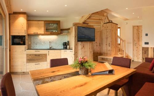 Schweiggerhof -Agriturismo- Farm Holidays in Villandro