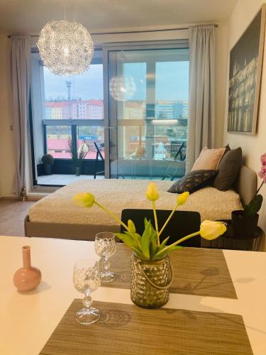 Apartement Blanc Harfa design - image 9