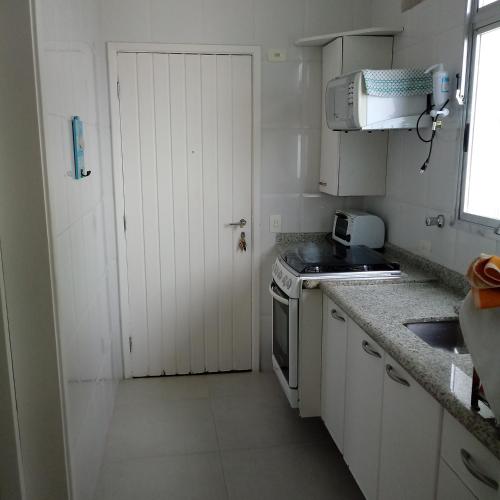 Apto frente praia Asturia Guaruja in 路易斯安東尼奧鎮