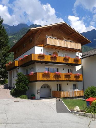  Appartments Stoanegg, Pension in Partschins