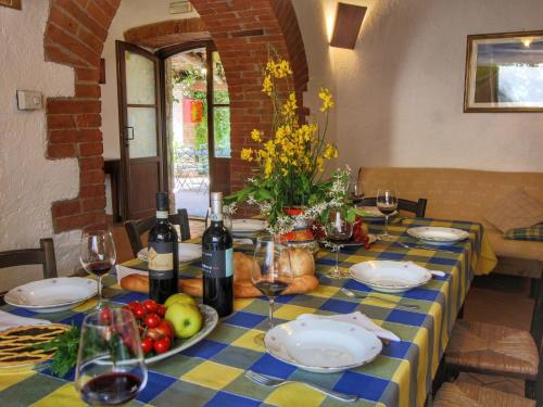 Létesítmények, Farmhouse in Proceno with Pool Views in Proceno