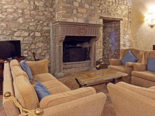 Quaint Holiday Home in Collazzone with Sauna & Whirlpool