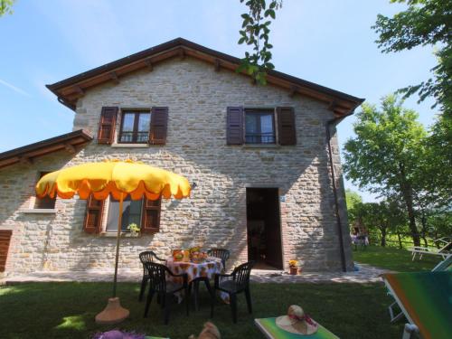  Country house with pool at 700 meters, Pension in Apecchio