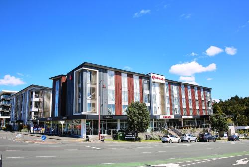 Ramada Suites by Wyndham Albany - Accommodation - Auckland