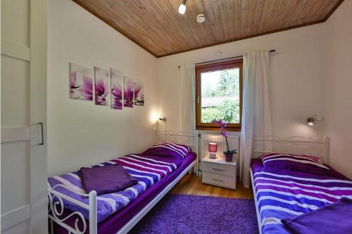 Waldsee-Ferienhaus-mit-Kamin-W-Lan - image 14
