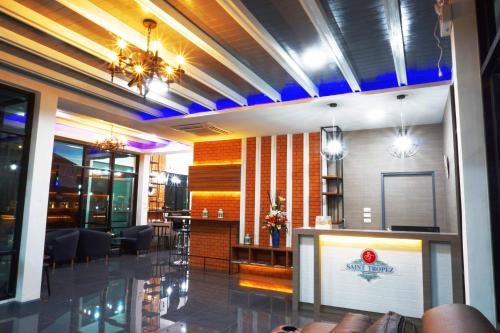 Saint Tropez Resort in Leam Sadej Beach