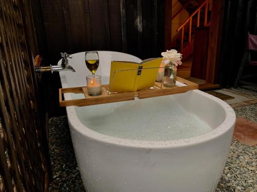 Facilities, Quail Farm, Colonial charm in Brightwater