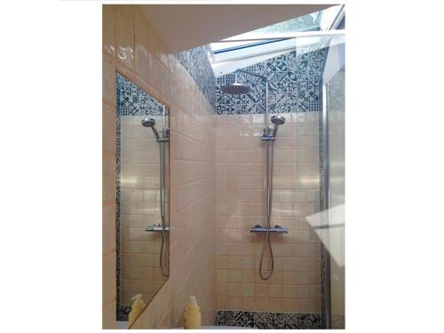 Chambre double, salle de bain privée
