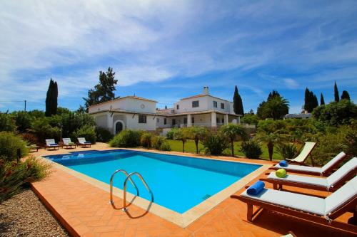 Villa Alvura Stunning property Air-con Pool gîte à louer Montes de Cima