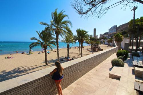 Apartment with Sea View image 3