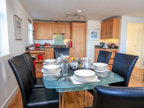 2 The Bay in Bigbury